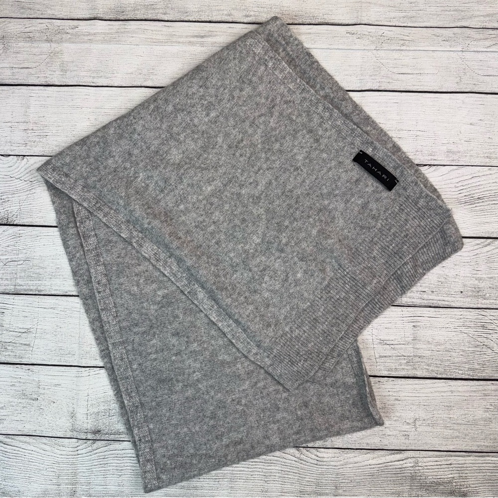 Tahari 100% Cashmere Knit Scarf  Heather Gray 72x12 - Picture 2 of 4